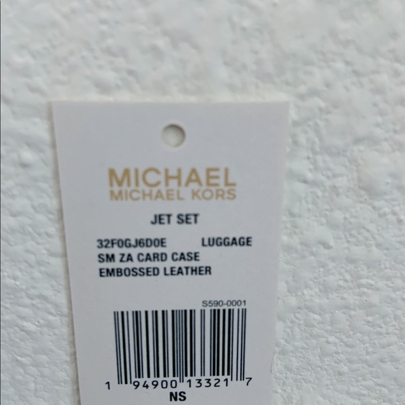 Micheal Kors wallet - Picture 15 of 16